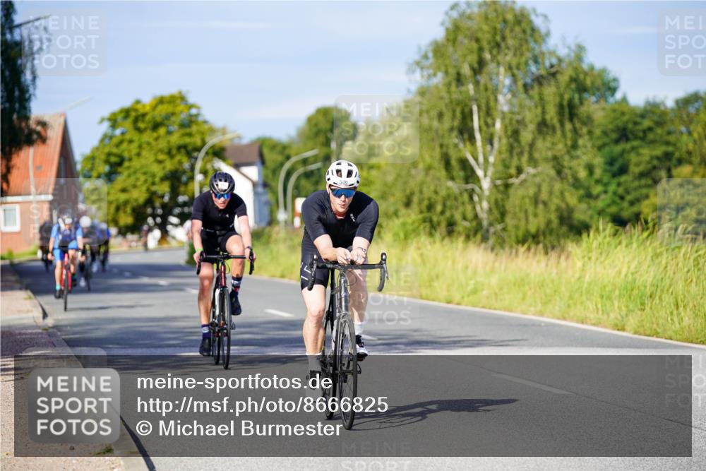 31.08.2025 - Elbe Triathlon Hamburg Michael Burmester http://msf.ph/oto/8666825 31.08.2025 09:38:37 Radfahren 255, 308, 481, 549, 574, 701 meine-sportfotos.de