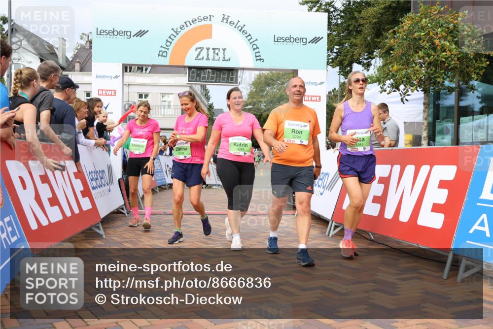 31.08.2025 - 21. Blankeneser Heldenlauf Strokosch-Dieckow http://msf.ph/oto/8666836 31.08.2025 11:16:20 Ziel 3689, 3690, 3289, 3154, 3258, 3533, 3293, 3294, 3738, 3599, 3598 meine-sportfotos.de