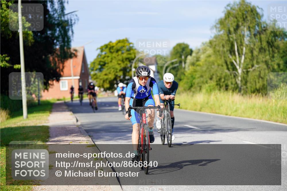 31.08.2025 - Elbe Triathlon Hamburg Michael Burmester http://msf.ph/oto/8666840 31.08.2025 09:38:41 Radfahren 255, 308, 373, 481, 549, 596, 642 meine-sportfotos.de