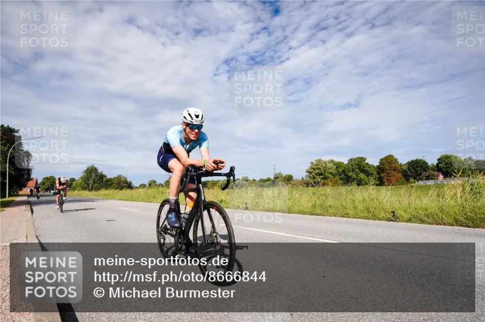 31.08.2025 - Elbe Triathlon Hamburg Michael Burmester http://msf.ph/oto/8666844 31.08.2025 10:37:39 Radfahren 902, 1076, 1133, 1287 meine-sportfotos.de