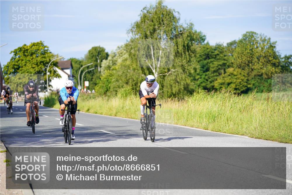 31.08.2025 - Elbe Triathlon Hamburg Michael Burmester http://msf.ph/oto/8666851 31.08.2025 09:38:44 Radfahren 255, 308, 373, 596, 639, 642 meine-sportfotos.de