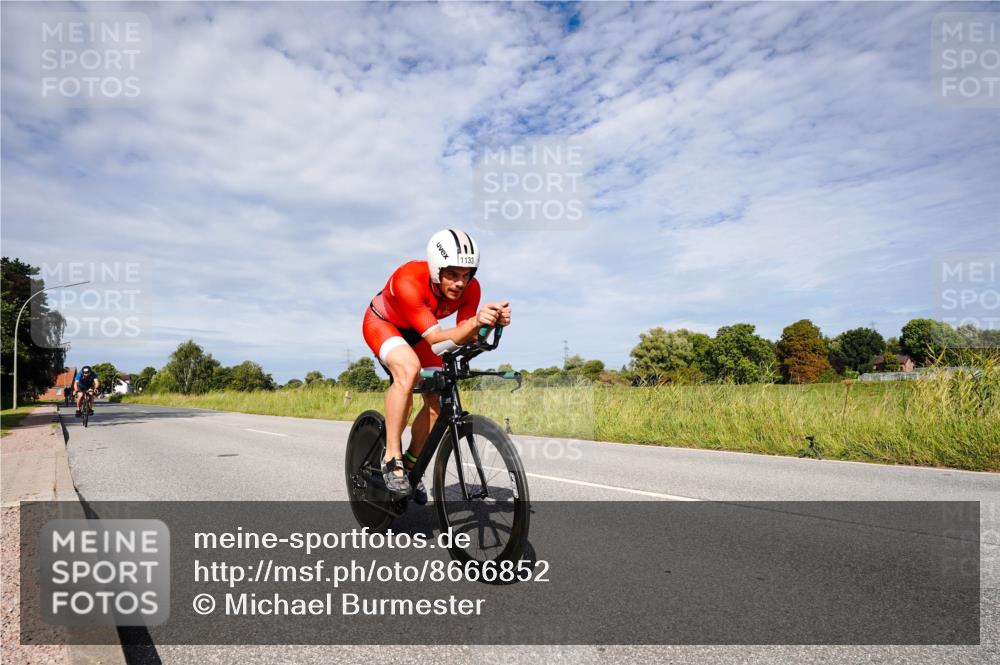 31.08.2025 - Elbe Triathlon Hamburg Michael Burmester http://msf.ph/oto/8666852 31.08.2025 10:37:46 Radfahren 902, 978, 1133 meine-sportfotos.de