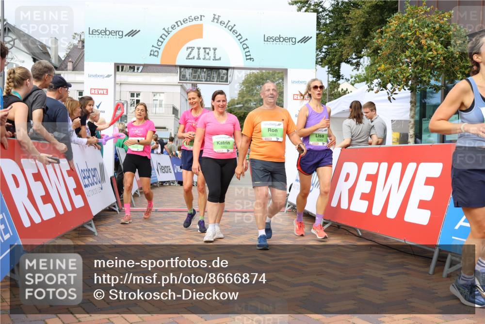 31.08.2025 - 21. Blankeneser Heldenlauf Strokosch-Dieckow http://msf.ph/oto/8666874 31.08.2025 11:16:20 Ziel 3689, 3690, 3289, 3154, 3258, 3533, 3293, 3294, 3738, 3599, 3598 meine-sportfotos.de