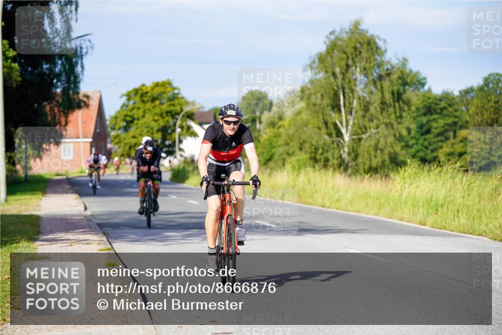 31.08.2025 - Elbe Triathlon Hamburg Michael Burmester http://msf.ph/oto/8666876 31.08.2025 09:38:52 Radfahren 457, 521, 611, 639, 736 meine-sportfotos.de