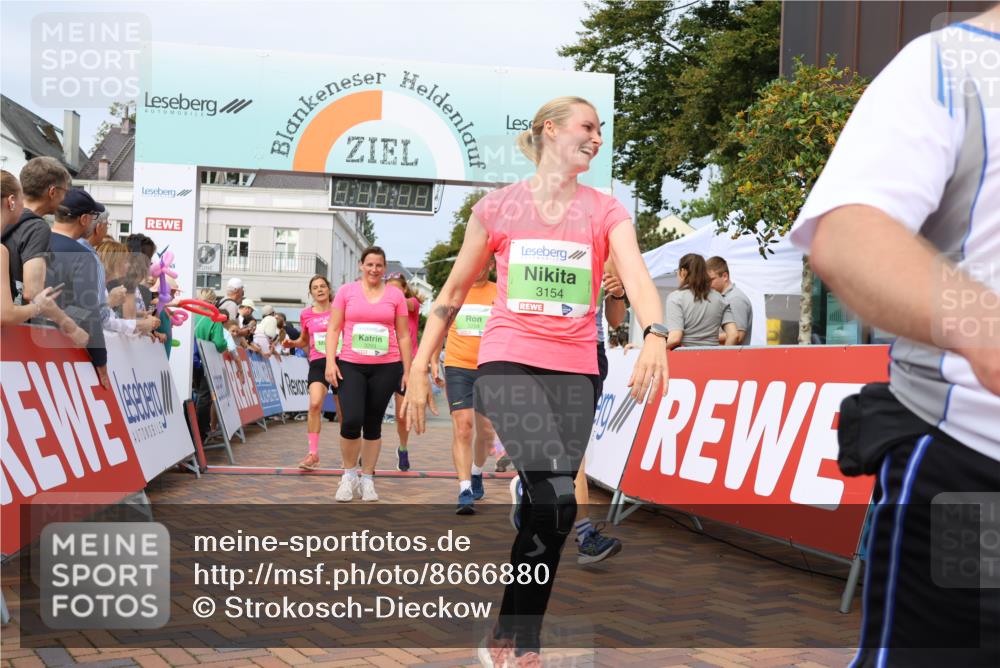 31.08.2025 - 21. Blankeneser Heldenlauf Strokosch-Dieckow http://msf.ph/oto/8666880 31.08.2025 11:16:19 Ziel 3689, 3690, 3289, 3154, 3258, 3533, 3293, 3294, 3738, 3599, 3598 meine-sportfotos.de