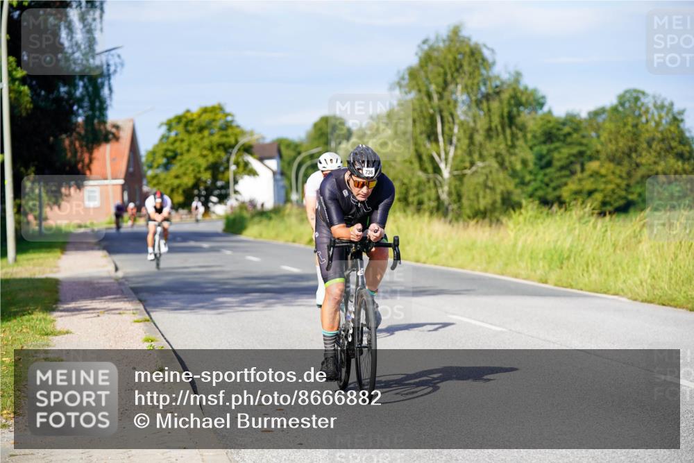 31.08.2025 - Elbe Triathlon Hamburg Michael Burmester http://msf.ph/oto/8666882 31.08.2025 09:38:54 Radfahren 457, 521, 611, 736 meine-sportfotos.de