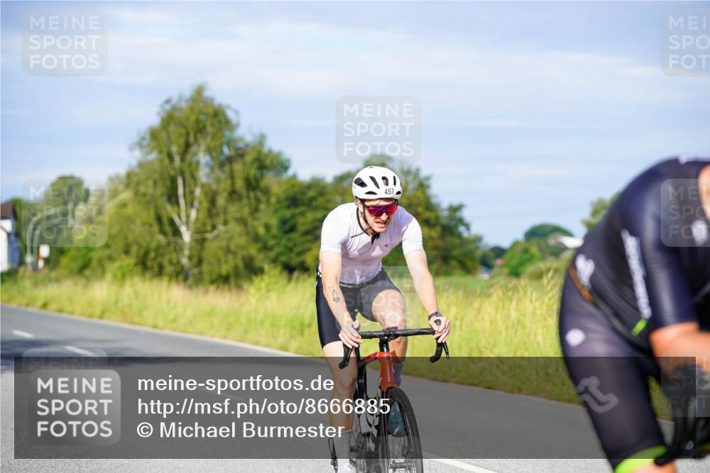 31.08.2025 - Elbe Triathlon Hamburg Michael Burmester http://msf.ph/oto/8666885 31.08.2025 09:38:55 Radfahren 457, 521, 611, 736 meine-sportfotos.de