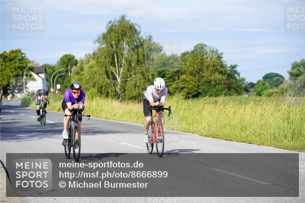 31.08.2025 - Elbe Triathlon Hamburg Michael Burmester http://msf.ph/oto/8666899 31.08.2025 09:39:03 Radfahren 260, 424, 453, 497, 653, 922 meine-sportfotos.de