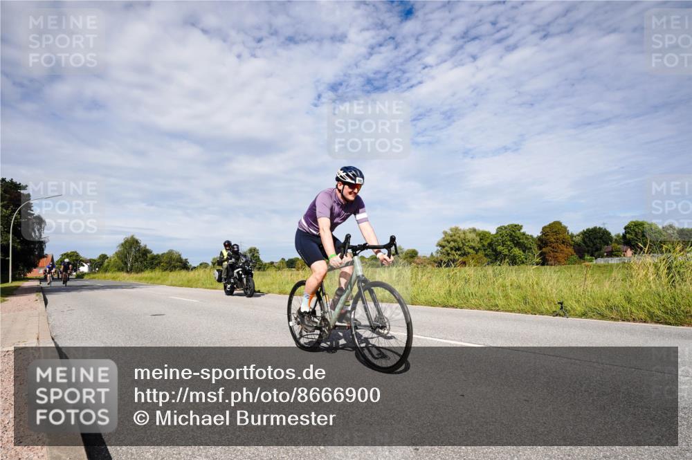 31.08.2025 - Elbe Triathlon Hamburg Michael Burmester http://msf.ph/oto/8666900 31.08.2025 10:38:23 Radfahren 783, 832, 844, 942, 965, 1106, 1109 meine-sportfotos.de