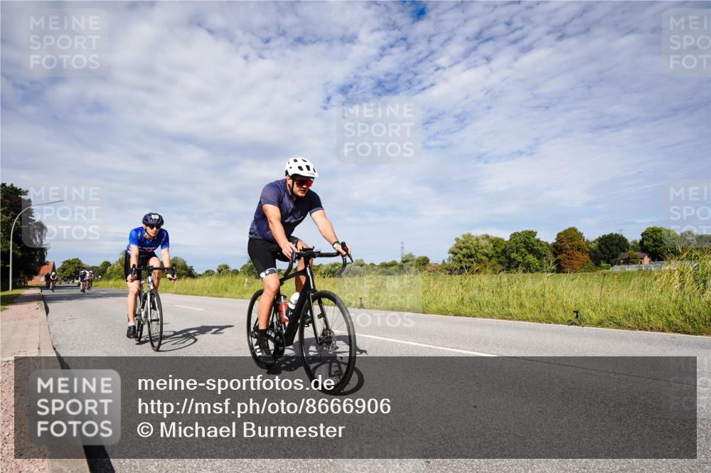 31.08.2025 - Elbe Triathlon Hamburg Michael Burmester http://msf.ph/oto/8666906 31.08.2025 10:38:27 Radfahren 783, 790, 942, 971, 1077, 1106, 1109 meine-sportfotos.de