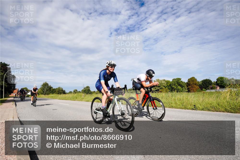 31.08.2025 - Elbe Triathlon Hamburg Michael Burmester http://msf.ph/oto/8666910 31.08.2025 10:38:30 Radfahren 783, 790, 795, 899, 971, 1077, 1109 meine-sportfotos.de