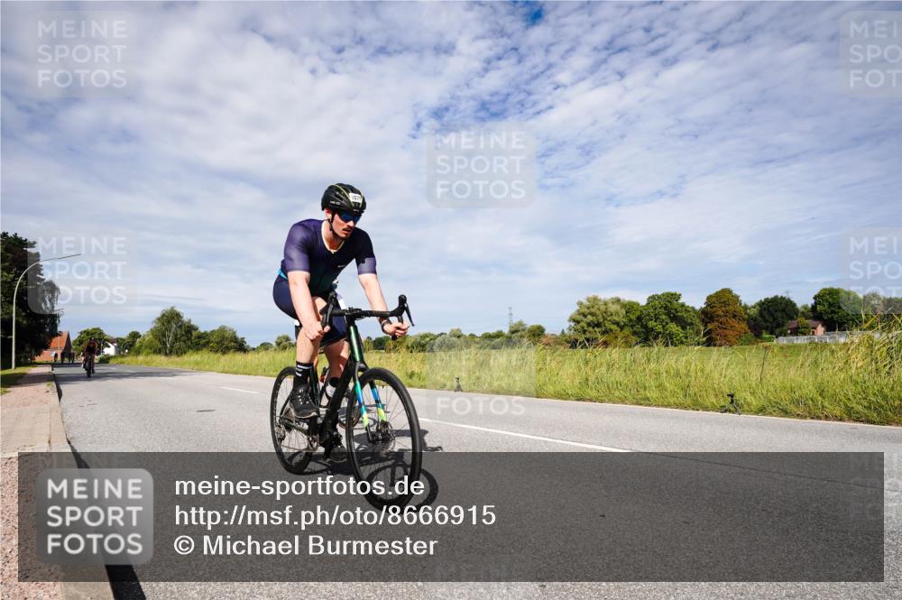 31.08.2025 - Elbe Triathlon Hamburg Michael Burmester http://msf.ph/oto/8666915 31.08.2025 10:38:32 Radfahren 783, 790, 795, 899, 971, 1077, 1109, 1274 meine-sportfotos.de