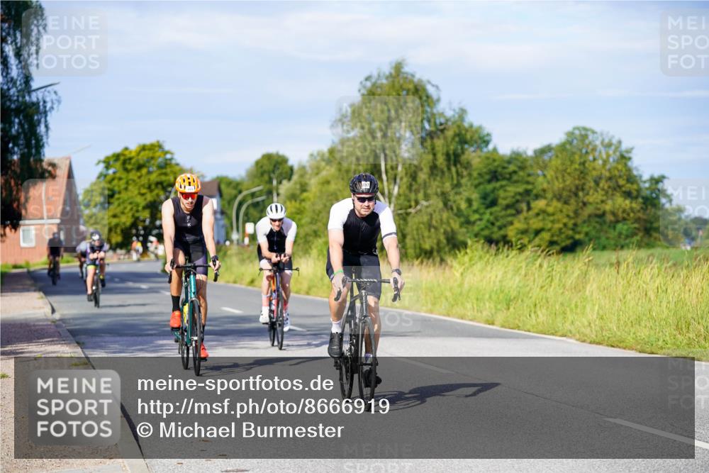 31.08.2025 - Elbe Triathlon Hamburg Michael Burmester http://msf.ph/oto/8666919 31.08.2025 09:39:10 Radfahren 293, 347, 449, 497, 616, 653, 659, 753 meine-sportfotos.de