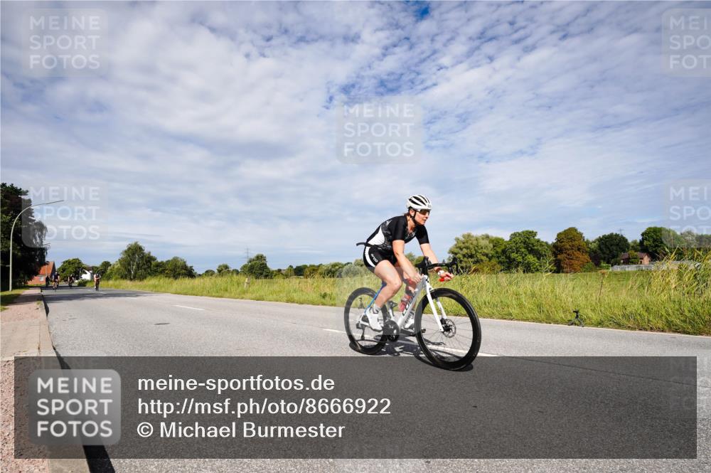 31.08.2025 - Elbe Triathlon Hamburg Michael Burmester http://msf.ph/oto/8666922 31.08.2025 10:38:37 Radfahren 771, 795, 899, 972, 1201, 1274 meine-sportfotos.de