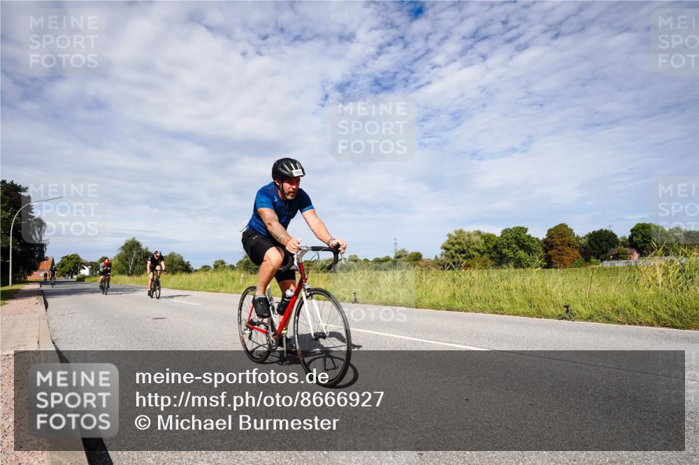 31.08.2025 - Elbe Triathlon Hamburg Michael Burmester http://msf.ph/oto/8666927 31.08.2025 10:38:41 Radfahren 634, 771, 972, 1201, 1274, 1291 meine-sportfotos.de