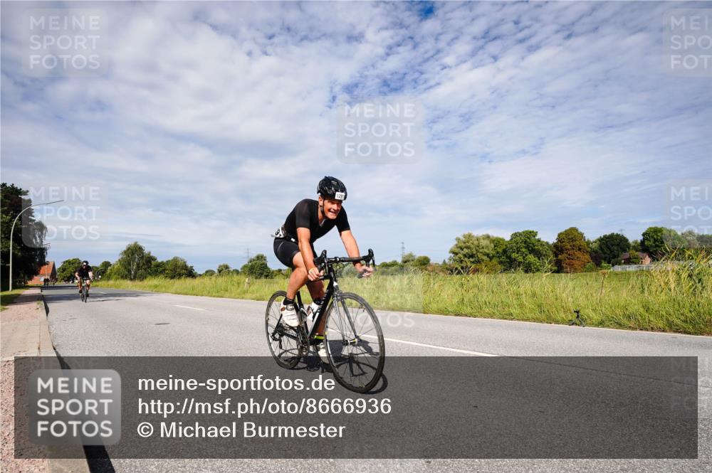 31.08.2025 - Elbe Triathlon Hamburg Michael Burmester http://msf.ph/oto/8666936 31.08.2025 10:38:49 Radfahren 1093, 1291 meine-sportfotos.de