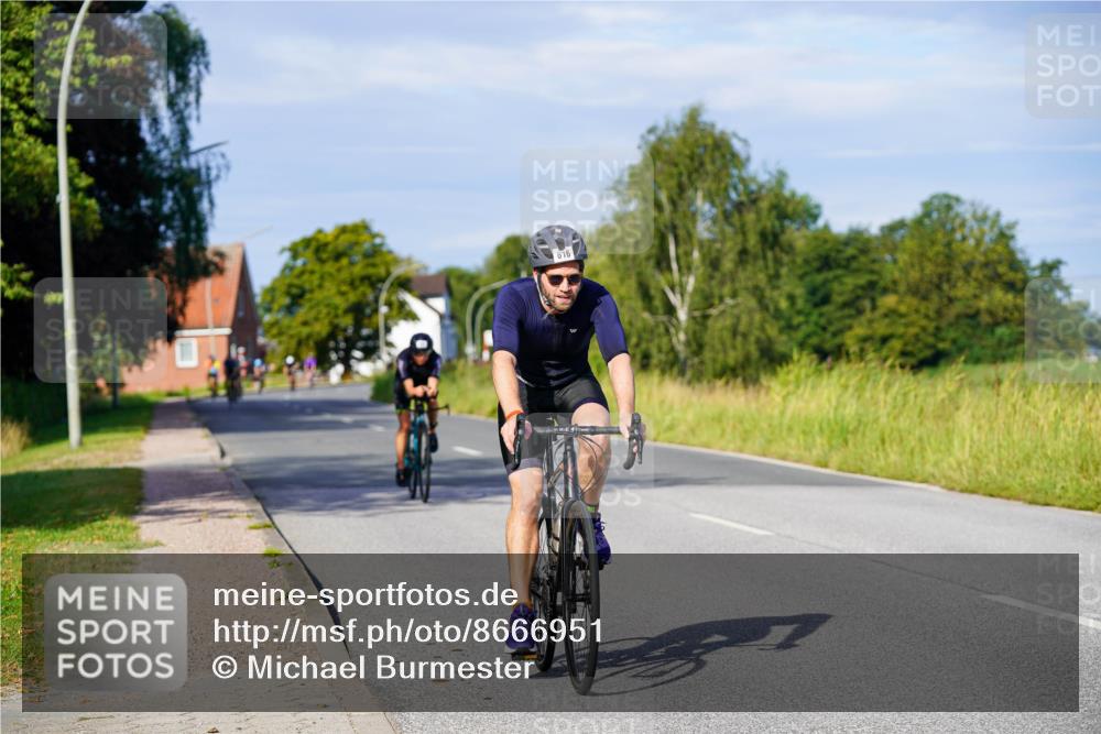 31.08.2025 - Elbe Triathlon Hamburg Michael Burmester http://msf.ph/oto/8666951 31.08.2025 09:39:17 Radfahren 347, 616, 659, 900 meine-sportfotos.de