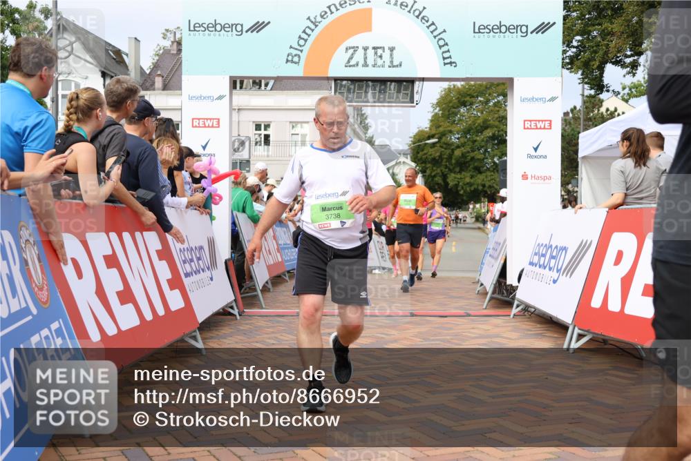 31.08.2025 - 21. Blankeneser Heldenlauf Strokosch-Dieckow http://msf.ph/oto/8666952 31.08.2025 11:16:16 Ziel 3689, 3690, 3289, 3154, 3258, 3533, 3293, 3294, 3738, 3599, 3598 meine-sportfotos.de