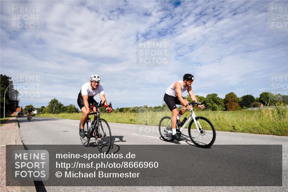 31.08.2025 - Elbe Triathlon Hamburg Michael Burmester http://msf.ph/oto/8666960 31.08.2025 10:39:24 Radfahren 945, 1031, 1065, 1092, 1258, 1265, 1278 meine-sportfotos.de