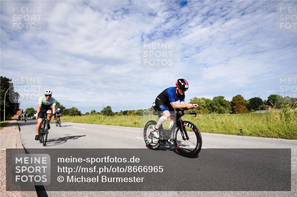31.08.2025 - Elbe Triathlon Hamburg Michael Burmester http://msf.ph/oto/8666965 31.08.2025 10:39:30 Radfahren 836, 945, 1037, 1107, 1258, 1265 meine-sportfotos.de