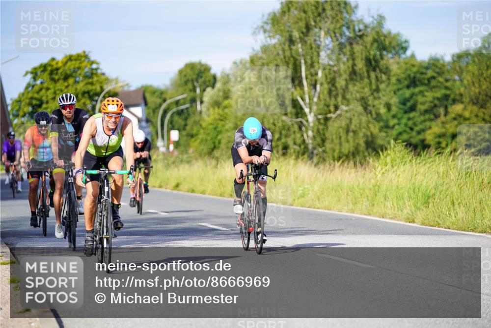 31.08.2025 - Elbe Triathlon Hamburg Michael Burmester http://msf.ph/oto/8666969 31.08.2025 09:39:28 Radfahren 346, 366, 478, 500, 511, 662, 687, 724, 745, 775 meine-sportfotos.de
