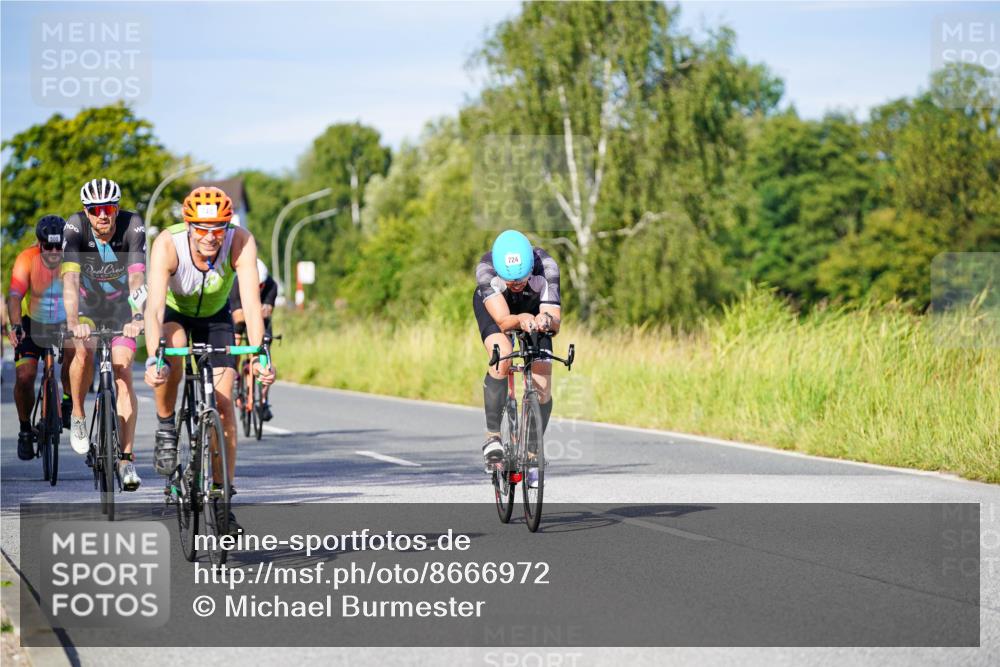 31.08.2025 - Elbe Triathlon Hamburg Michael Burmester http://msf.ph/oto/8666972 31.08.2025 09:39:28 Radfahren 346, 366, 478, 500, 511, 662, 687, 724, 745, 775 meine-sportfotos.de