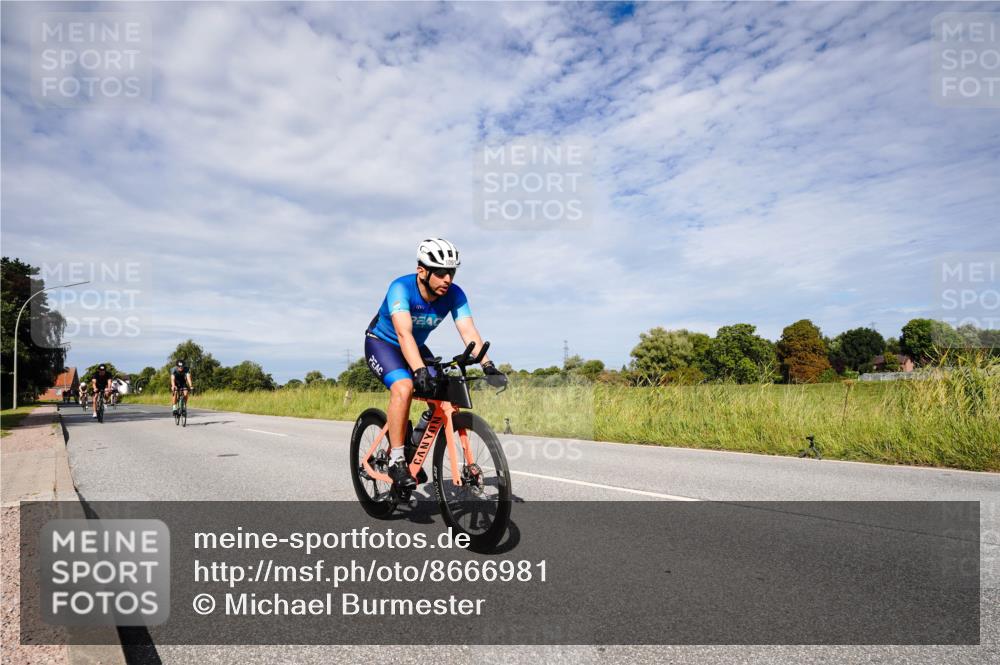 31.08.2025 - Elbe Triathlon Hamburg Michael Burmester http://msf.ph/oto/8666981 31.08.2025 10:39:40 Radfahren 762, 812, 937, 961, 1075, 1091, 1149 meine-sportfotos.de