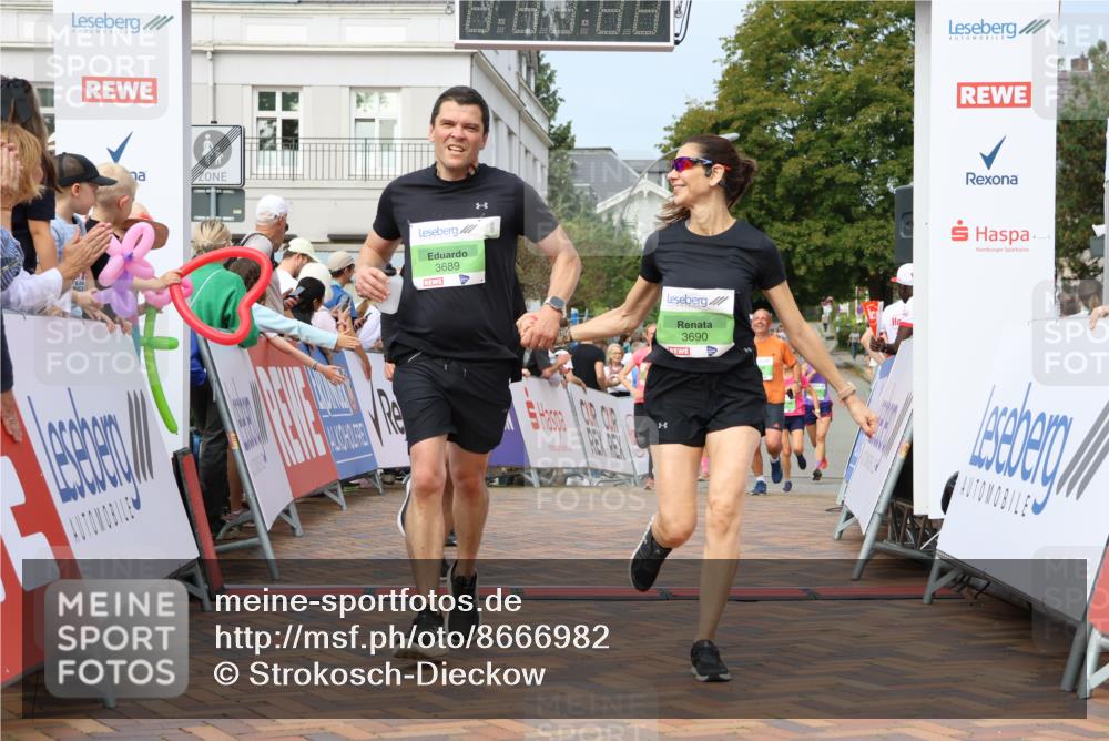 31.08.2025 - 21. Blankeneser Heldenlauf Strokosch-Dieckow http://msf.ph/oto/8666982 31.08.2025 11:16:13 Ziel 3689, 3690, 3154, 3258, 3533, 3293, 3738 meine-sportfotos.de