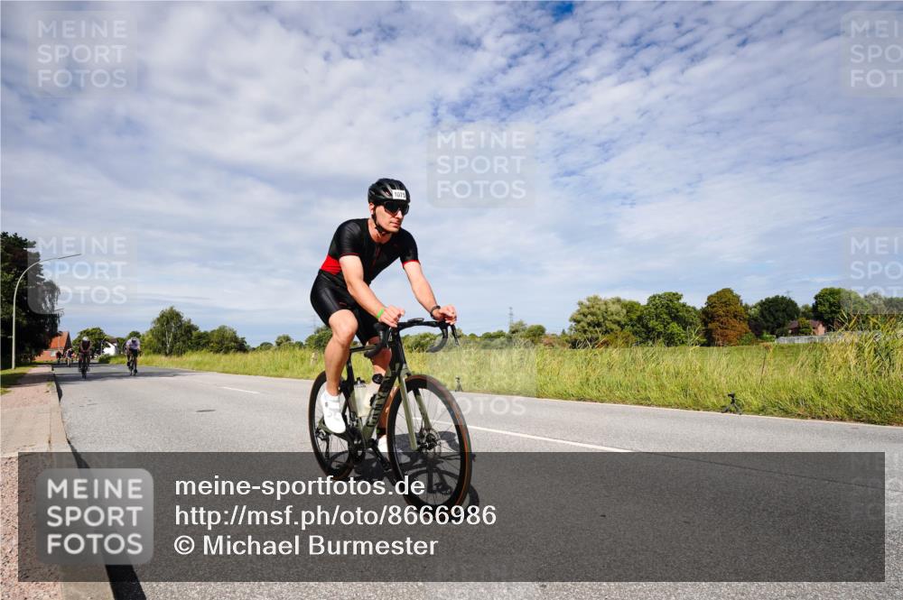 31.08.2025 - Elbe Triathlon Hamburg Michael Burmester http://msf.ph/oto/8666986 31.08.2025 10:39:42 Radfahren 762, 812, 937, 961, 964, 1075, 1091, 1149 meine-sportfotos.de