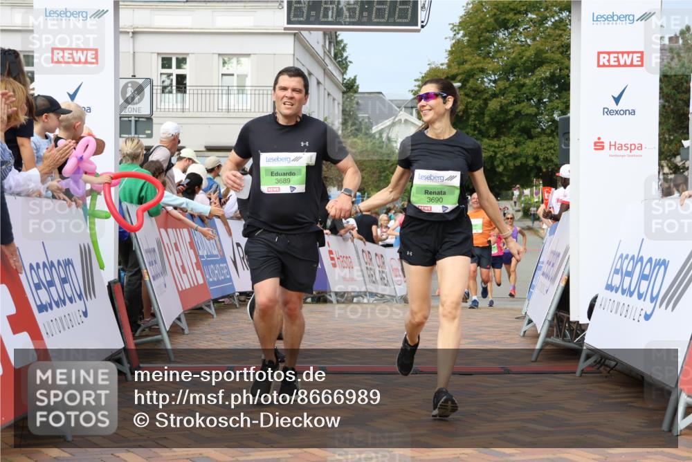 31.08.2025 - 21. Blankeneser Heldenlauf Strokosch-Dieckow http://msf.ph/oto/8666989 31.08.2025 11:16:13 Ziel 3689, 3690, 3154, 3258, 3533, 3293, 3738 meine-sportfotos.de
