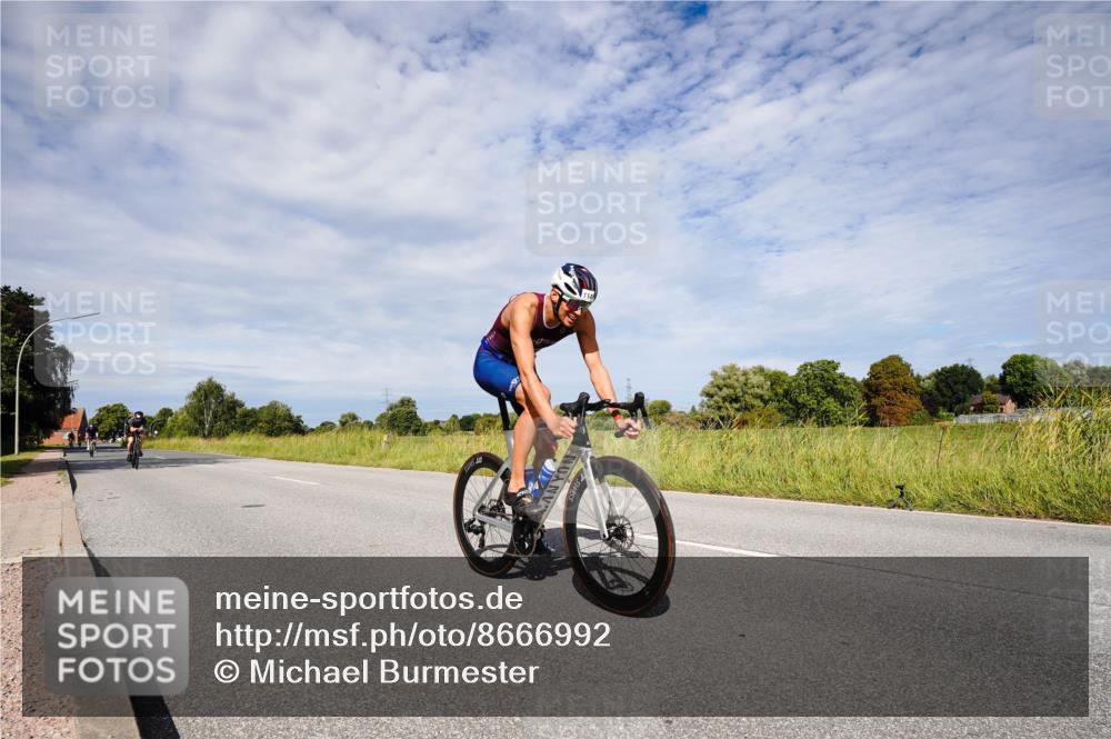 31.08.2025 - Elbe Triathlon Hamburg Michael Burmester http://msf.ph/oto/8666992 31.08.2025 10:39:47 Radfahren 762, 961, 964, 1080, 1145, 1149 meine-sportfotos.de