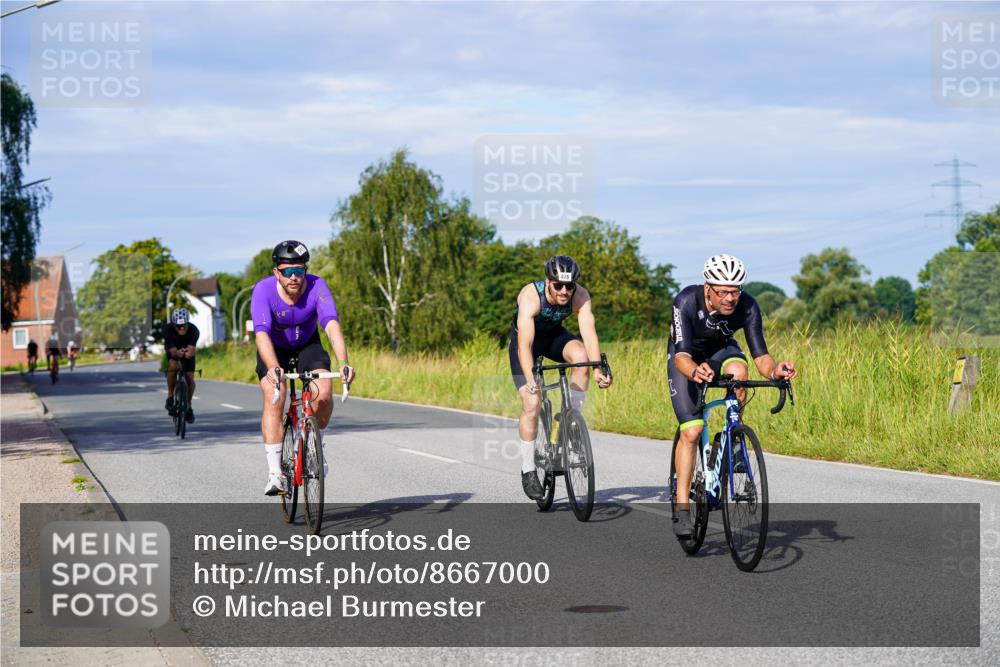 31.08.2025 - Elbe Triathlon Hamburg Michael Burmester http://msf.ph/oto/8667000 31.08.2025 09:39:34 Radfahren 346, 366, 478, 500, 511, 548, 687 meine-sportfotos.de