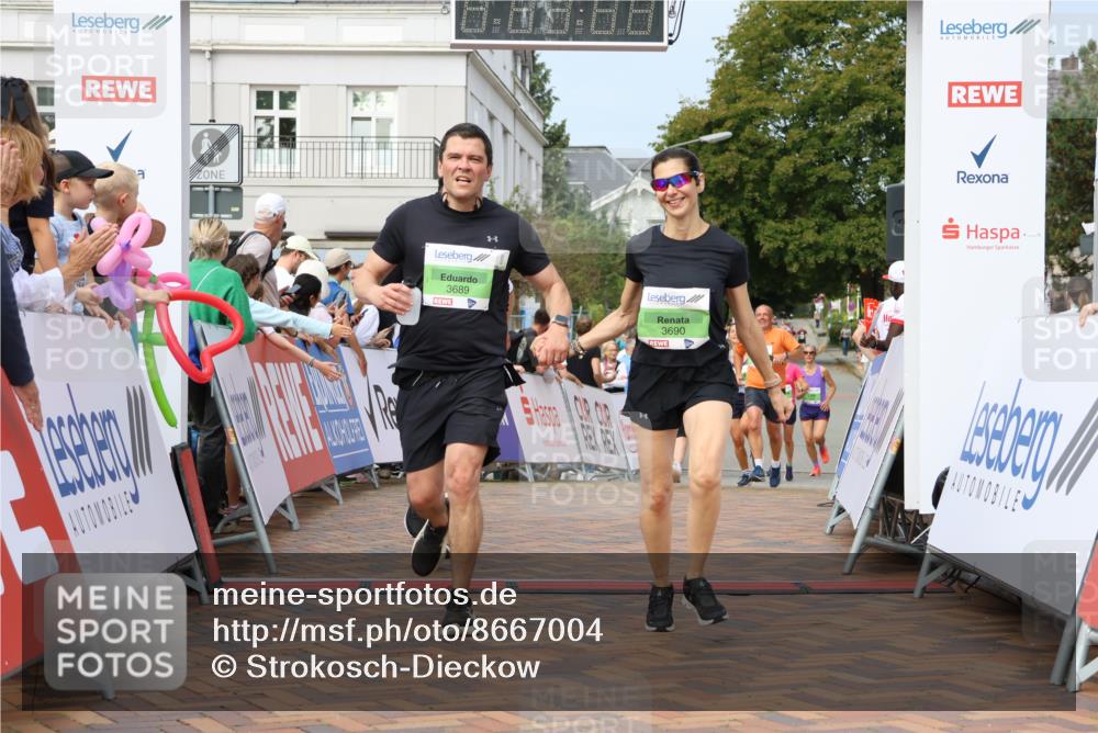 31.08.2025 - 21. Blankeneser Heldenlauf Strokosch-Dieckow http://msf.ph/oto/8667004 31.08.2025 11:16:13 Ziel 3689, 3690, 3154, 3258, 3533, 3293, 3738 meine-sportfotos.de