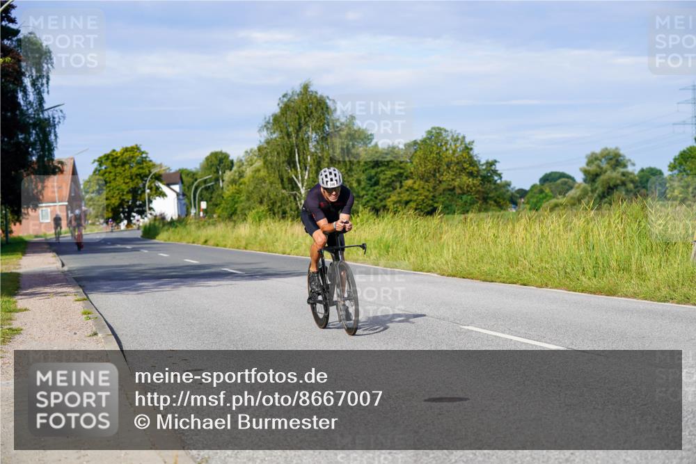 31.08.2025 - Elbe Triathlon Hamburg Michael Burmester http://msf.ph/oto/8667007 31.08.2025 09:39:35 Radfahren 346, 366, 478, 511, 548 meine-sportfotos.de
