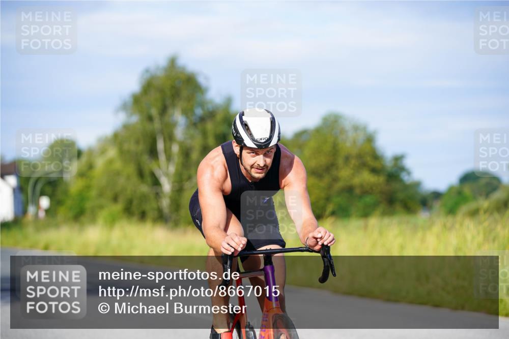 31.08.2025 - Elbe Triathlon Hamburg Michael Burmester http://msf.ph/oto/8667015 31.08.2025 09:39:41 Radfahren 388, 514, 548 meine-sportfotos.de
