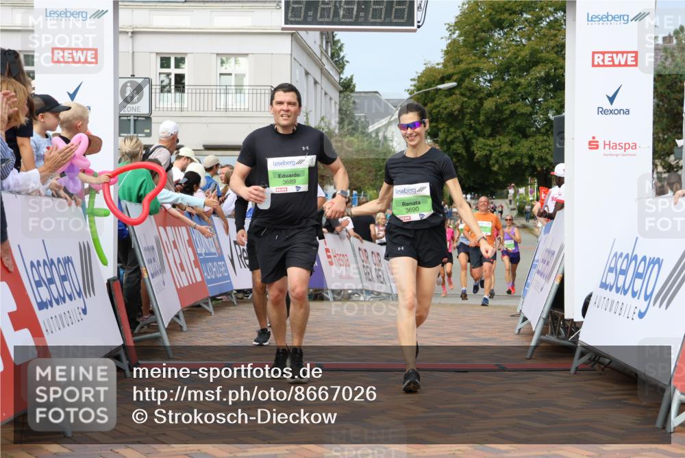 31.08.2025 - 21. Blankeneser Heldenlauf Strokosch-Dieckow http://msf.ph/oto/8667026 31.08.2025 11:16:13 Ziel 3689, 3690, 3154, 3258, 3533, 3293, 3738 meine-sportfotos.de