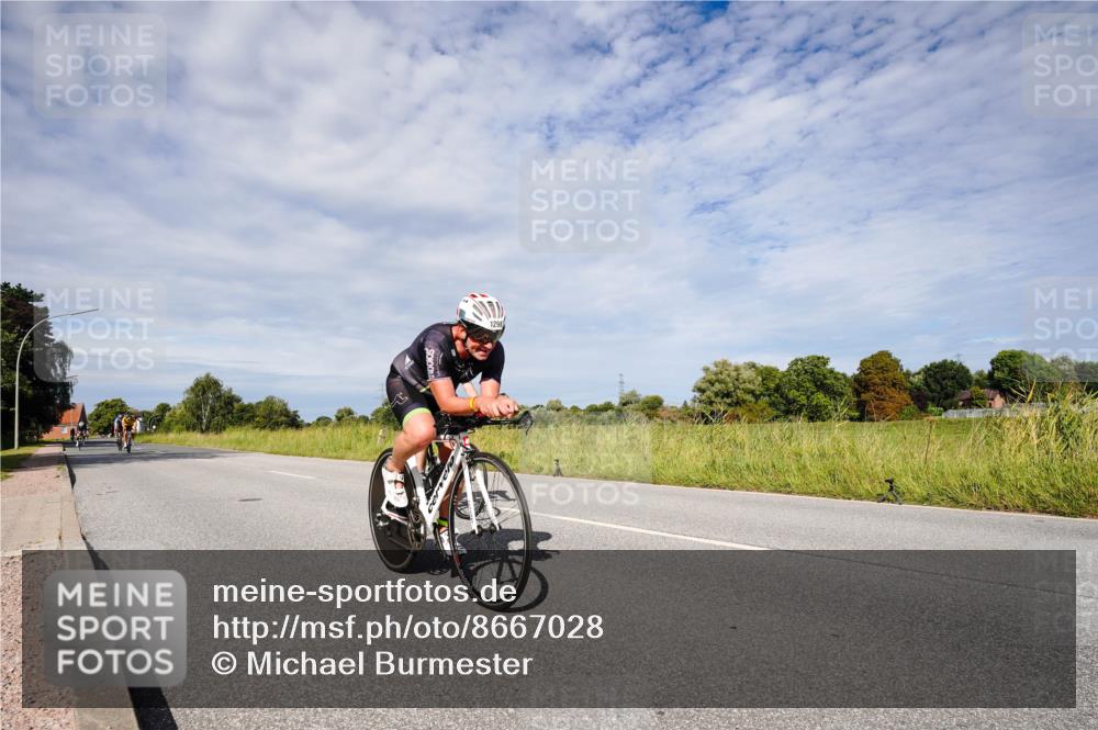 31.08.2025 - Elbe Triathlon Hamburg Michael Burmester http://msf.ph/oto/8667028 31.08.2025 10:40:41 Radfahren 818, 1021, 1039, 1043, 1298 meine-sportfotos.de