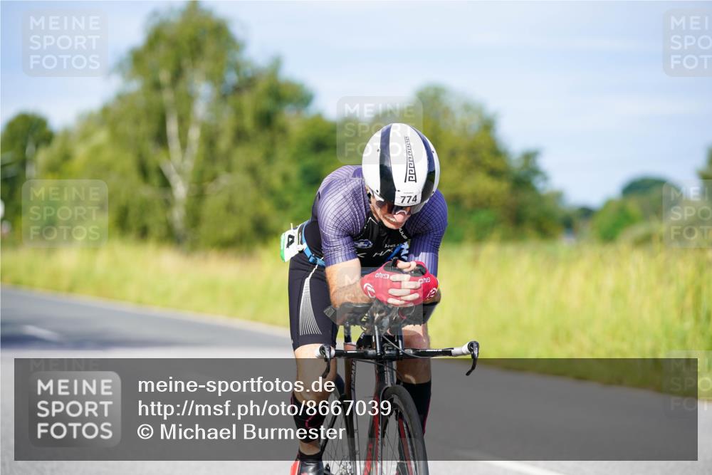 31.08.2025 - Elbe Triathlon Hamburg Michael Burmester http://msf.ph/oto/8667039 31.08.2025 09:39:59 Radfahren 334, 418, 432, 536, 576, 698, 774 meine-sportfotos.de