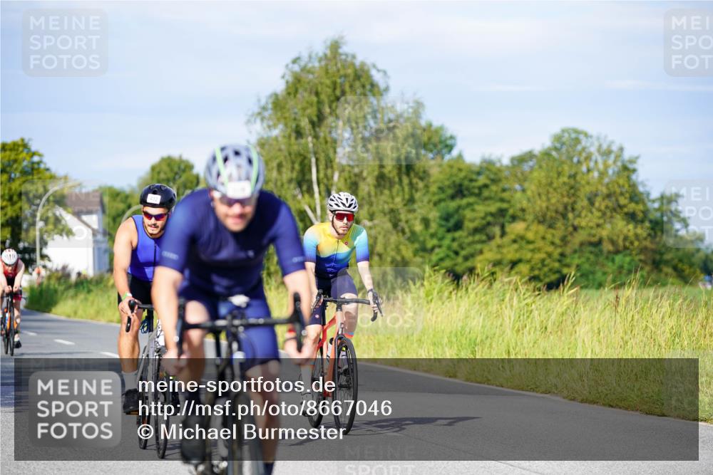 31.08.2025 - Elbe Triathlon Hamburg Michael Burmester http://msf.ph/oto/8667046 31.08.2025 09:40:01 Radfahren 334, 348, 418, 432, 499, 536, 576, 698, 774 meine-sportfotos.de