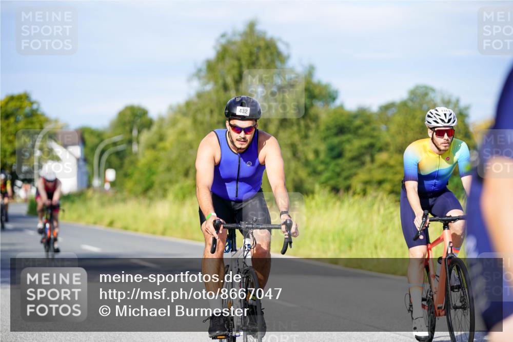 31.08.2025 - Elbe Triathlon Hamburg Michael Burmester http://msf.ph/oto/8667047 31.08.2025 09:40:01 Radfahren 334, 348, 418, 432, 499, 536, 576, 698, 774 meine-sportfotos.de