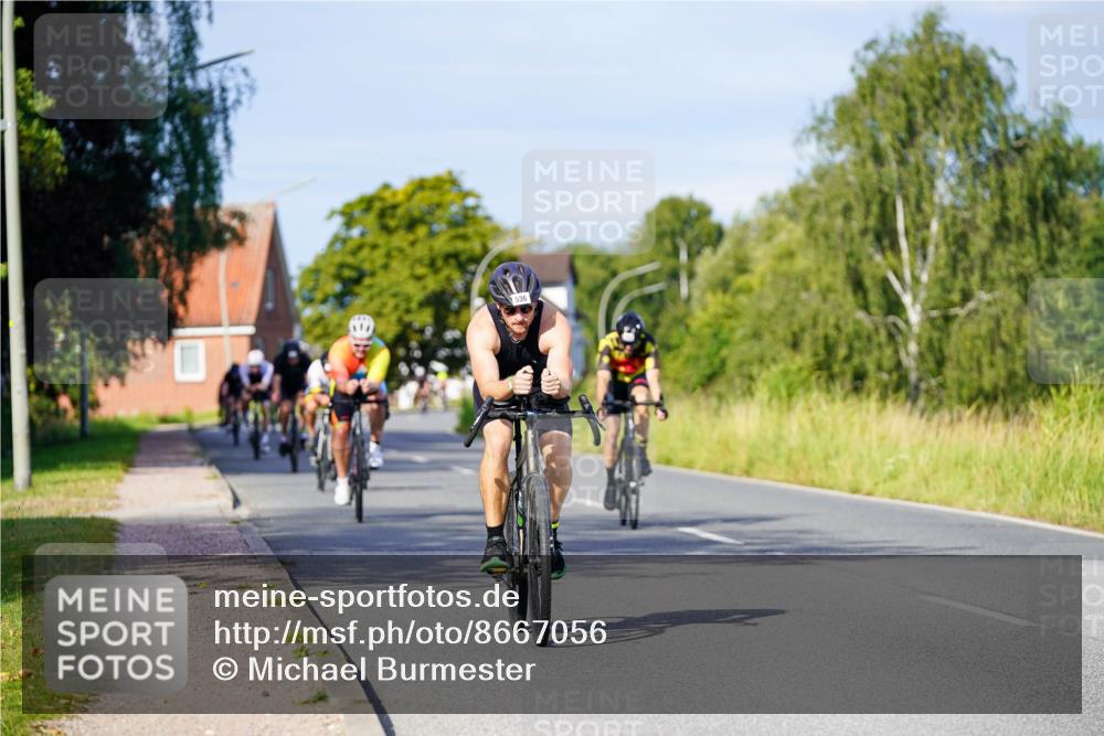 31.08.2025 - Elbe Triathlon Hamburg Michael Burmester http://msf.ph/oto/8667056 31.08.2025 09:40:04 Radfahren 334, 348, 418, 432, 471, 499, 536, 576, 652, 698, 725 meine-sportfotos.de