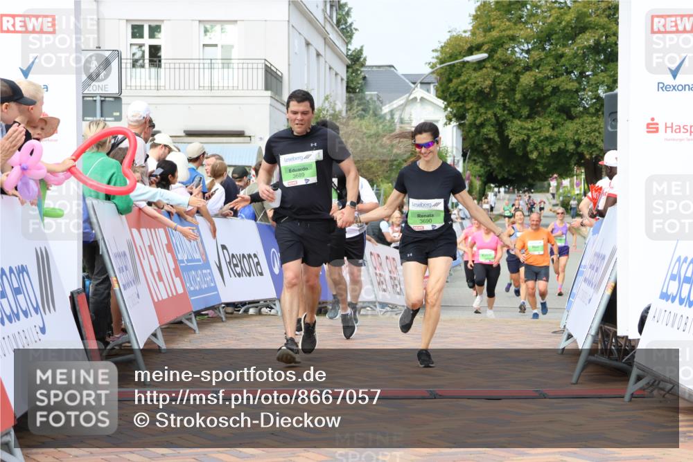 31.08.2025 - 21. Blankeneser Heldenlauf Strokosch-Dieckow http://msf.ph/oto/8667057 31.08.2025 11:16:12 Ziel 3689, 3690, 3154, 3533, 3738 meine-sportfotos.de