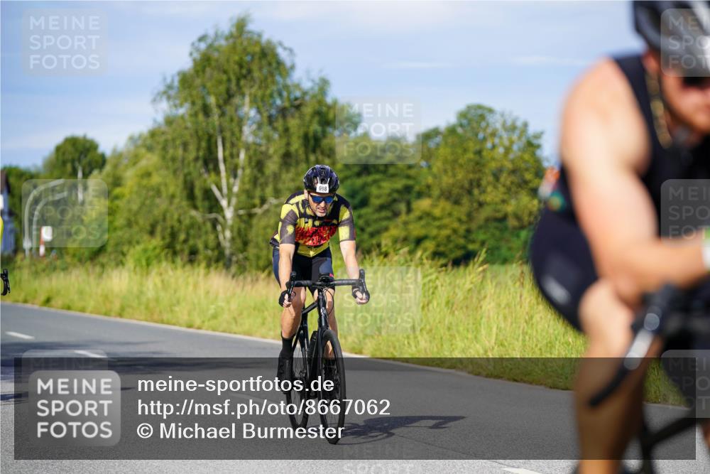 31.08.2025 - Elbe Triathlon Hamburg Michael Burmester http://msf.ph/oto/8667062 31.08.2025 09:40:06 Radfahren 334, 348, 434, 471, 499, 536, 652, 698, 725 meine-sportfotos.de
