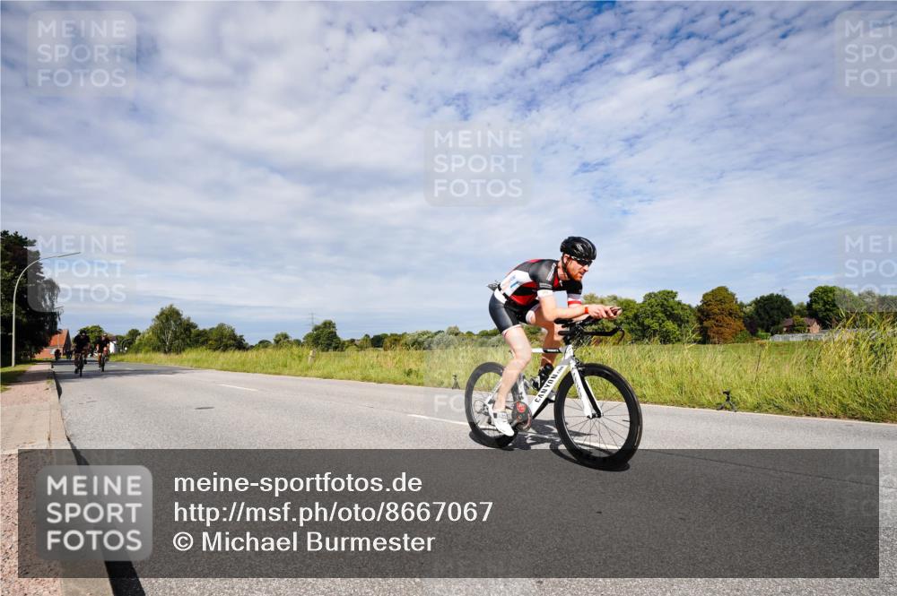 31.08.2025 - Elbe Triathlon Hamburg Michael Burmester http://msf.ph/oto/8667067 31.08.2025 10:41:31 Radfahren 926, 955, 1035, 1062, 1096, 1148 meine-sportfotos.de