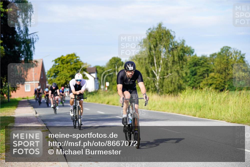 31.08.2025 - Elbe Triathlon Hamburg Michael Burmester http://msf.ph/oto/8667072 31.08.2025 09:40:08 Radfahren 265, 316, 348, 434, 471, 499, 525, 536, 652, 698, 725 meine-sportfotos.de