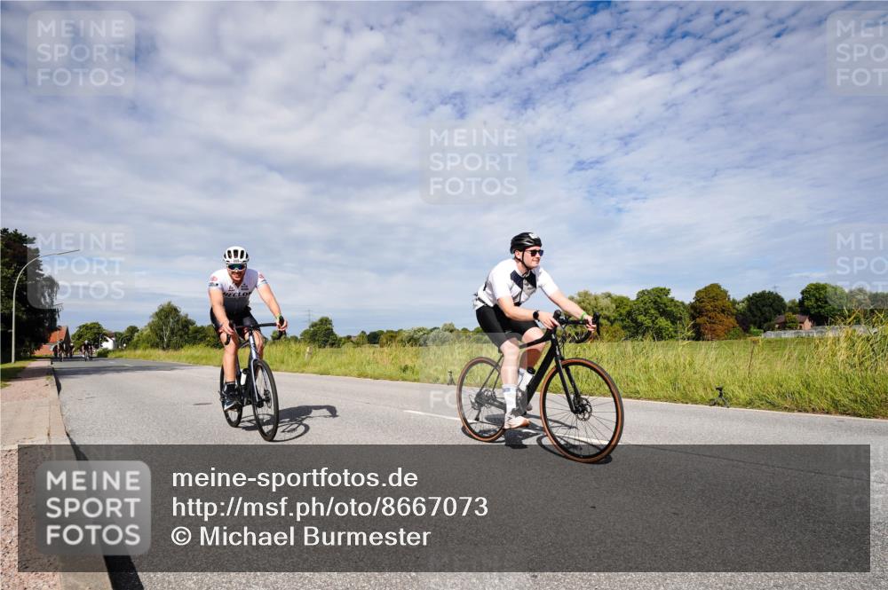 31.08.2025 - Elbe Triathlon Hamburg Michael Burmester http://msf.ph/oto/8667073 31.08.2025 10:41:36 Radfahren 847, 955, 1003, 1022, 1035, 1062, 1096, 1279 meine-sportfotos.de