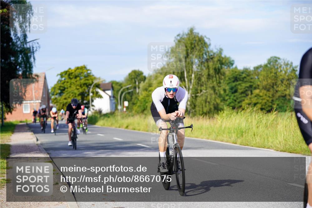 31.08.2025 - Elbe Triathlon Hamburg Michael Burmester http://msf.ph/oto/8667075 31.08.2025 09:40:09 Radfahren 265, 316, 348, 434, 471, 499, 525, 652, 698, 725 meine-sportfotos.de