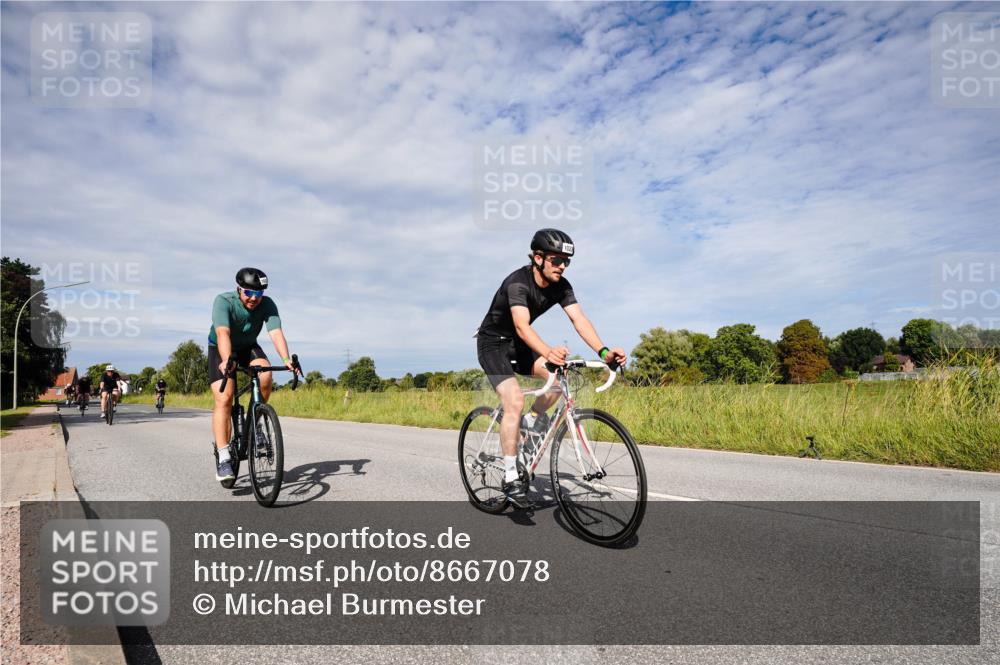 31.08.2025 - Elbe Triathlon Hamburg Michael Burmester http://msf.ph/oto/8667078 31.08.2025 10:41:41 Radfahren 594, 772, 847, 1003, 1022, 1099, 1161, 1279 meine-sportfotos.de