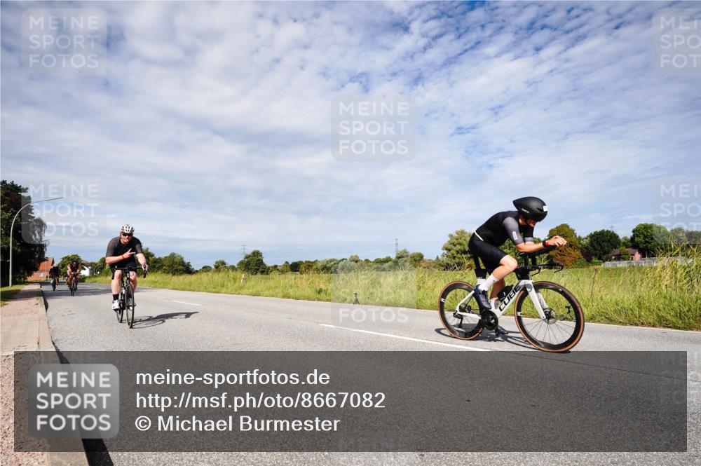 31.08.2025 - Elbe Triathlon Hamburg Michael Burmester http://msf.ph/oto/8667082 31.08.2025 10:41:44 Radfahren 594, 772, 847, 1003, 1022, 1099, 1161 meine-sportfotos.de