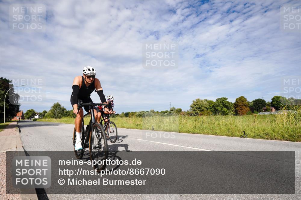 31.08.2025 - Elbe Triathlon Hamburg Michael Burmester http://msf.ph/oto/8667090 31.08.2025 10:41:47 Radfahren 594, 772, 1099, 1161 meine-sportfotos.de